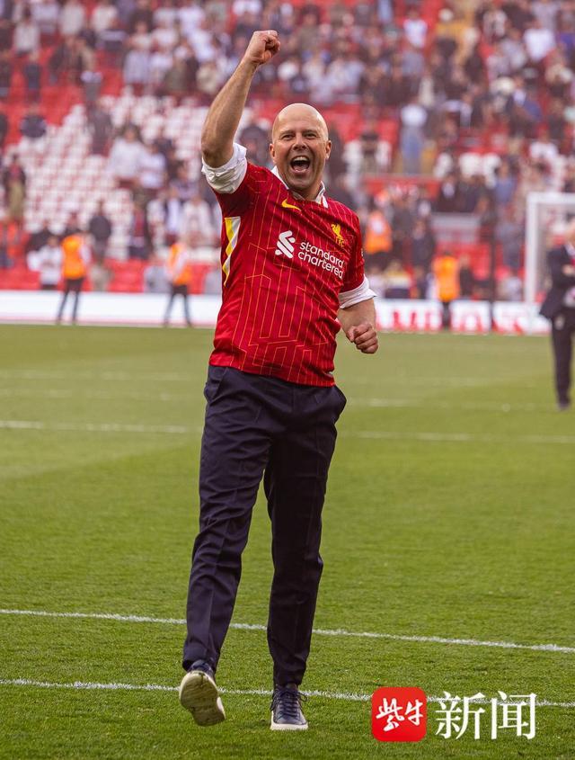 利物浦队长领队,被誉为英超新一代领袖 利物浦队长领队,被誉为英超新一代领袖