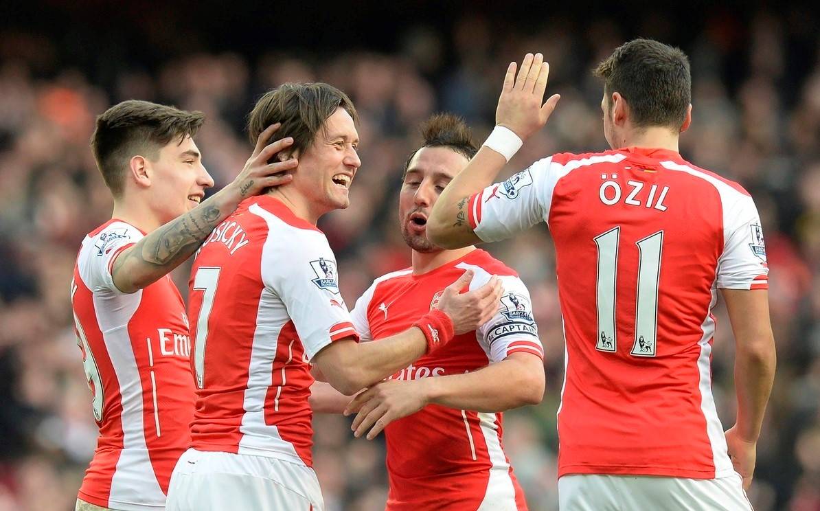 埃弗顿击败费耶诺德保持英超前十位置的简单介绍