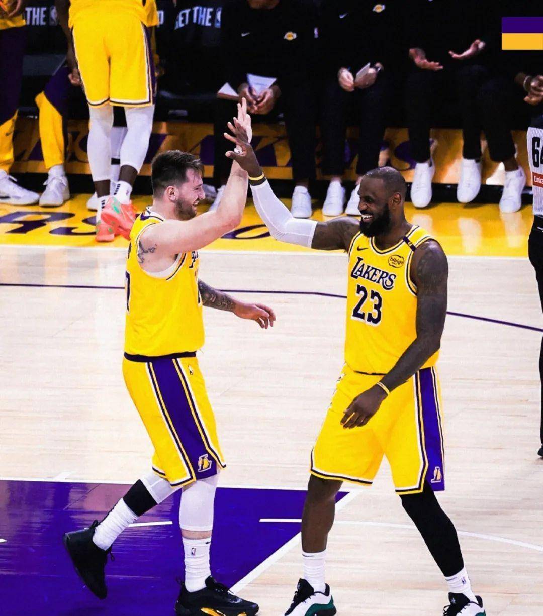 德布劳内新星回归赛场表现惊艳,湖人未来可期! 德布劳内新星回归赛场表现惊艳,湖人未来可期!